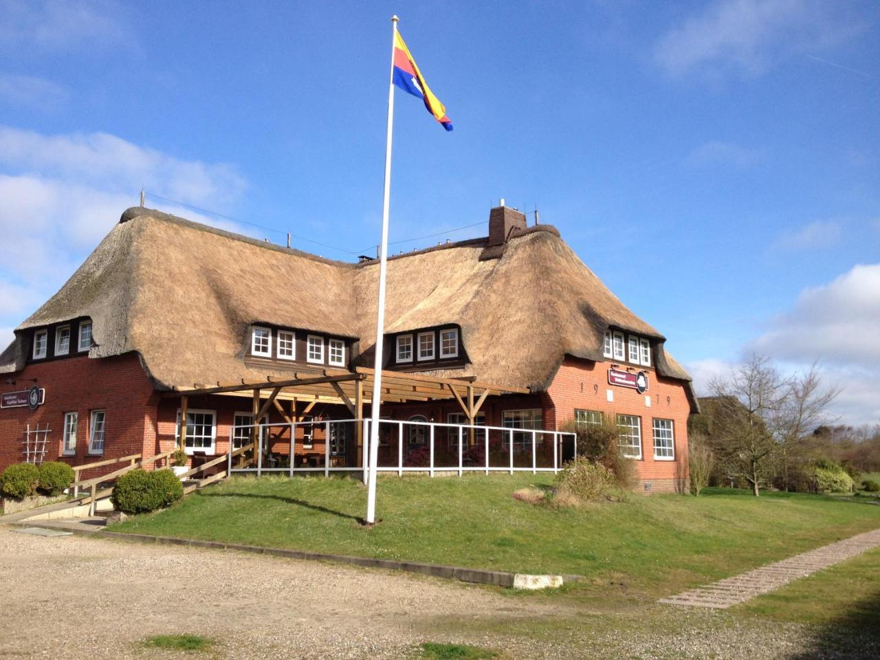 Inselhotel Kapitaen Tadsen / Amrum Nebel Exterior photo